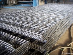 上海喷漆铁丝网-铁笆片专用脚手架的踏板网