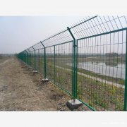 广州厂家供应高速护栏网，锌钢护栏网
