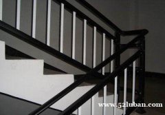 设计安装新型锌钢楼梯扶手泰安护栏厂家推荐
